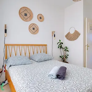 Charming With Cosy Balcony Old Port Appartement