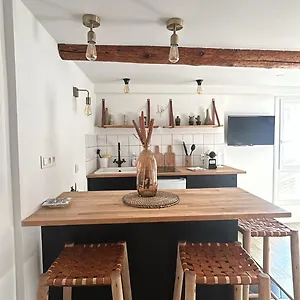 Apartment Place Aux Huiles, Marseilles